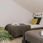 Casa Feijao No Centro De *