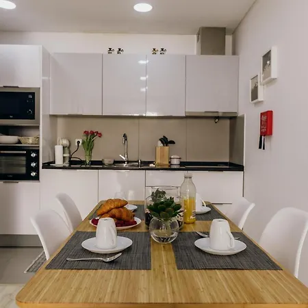 Casa Feijao No Centro De * سيتوبال